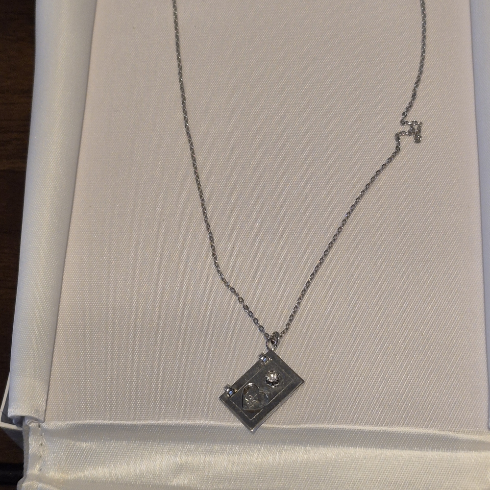 Silver Pendant Necklace